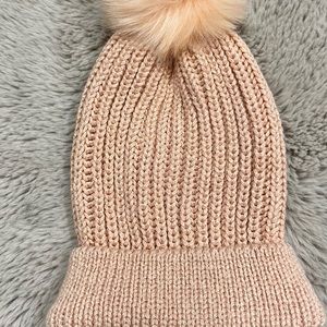 Peach knit Pom benie